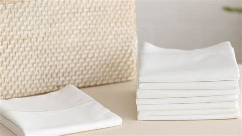 how to fold pillow cases